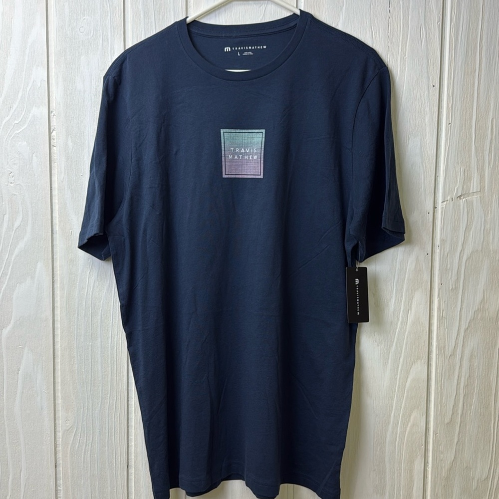 Travis Mathew Fire Dance Men’s Large teeshirt